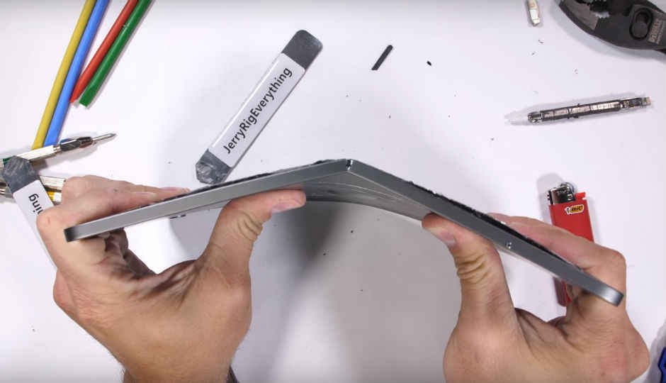 Apple brushes off iPad Pro bending problem as manufacturing side effect