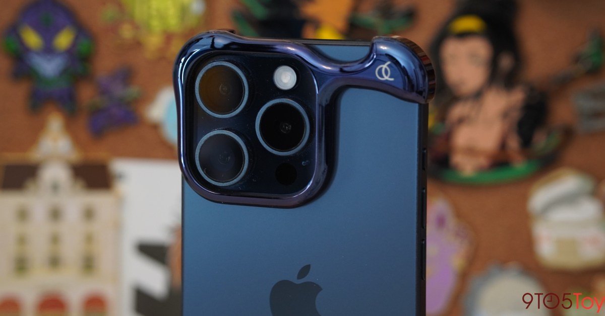 Arc iPhone 15 case offers a minimal aluminum design