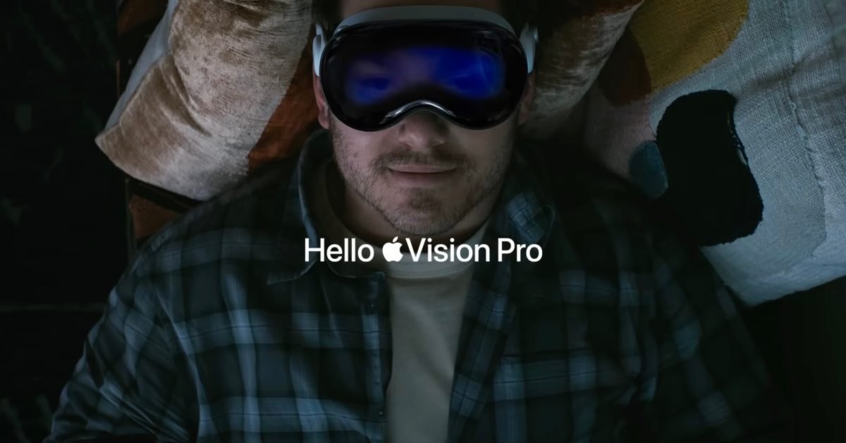 Apple design execs explain why EyeSight is a ‘core’ feature of Vision Pro