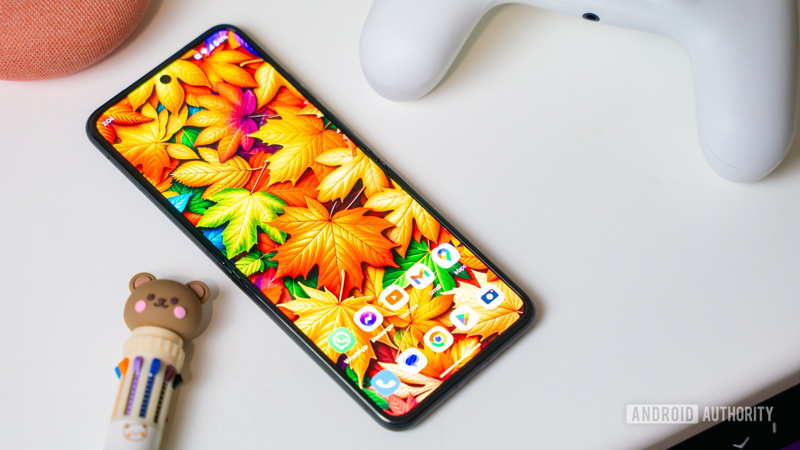 Download these colorful wallpapers for your phone