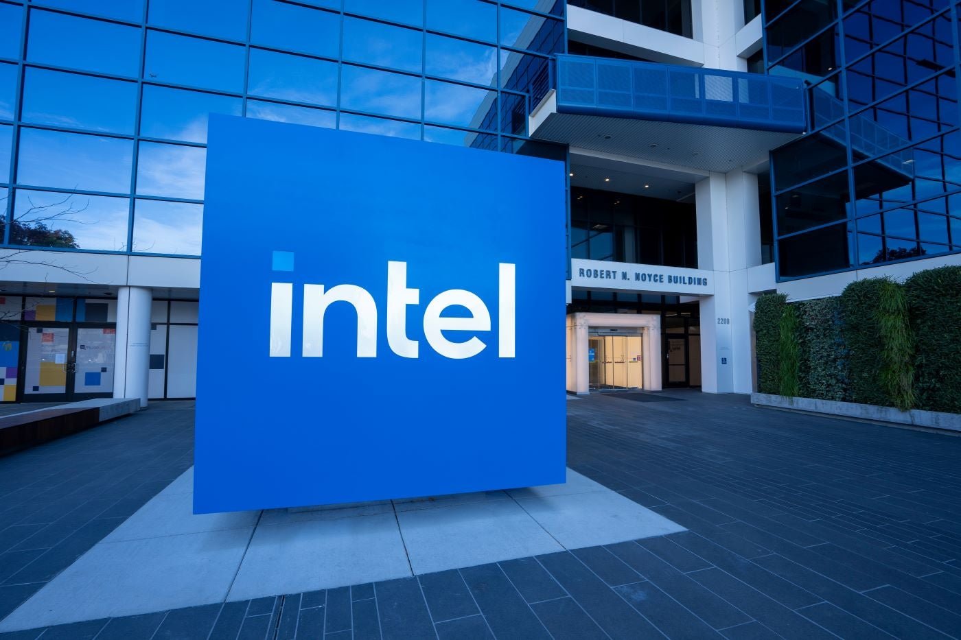 Intel Vision 2024 Offers New Look at Gaudi 3 AI Chip