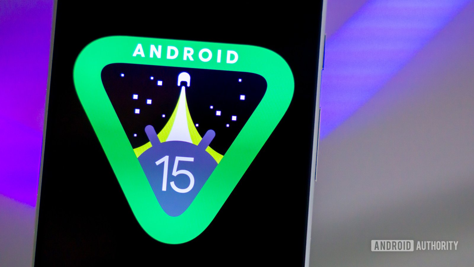 Here’s how Android 15 will protect you against fraud, scams, and screen sharing attacks