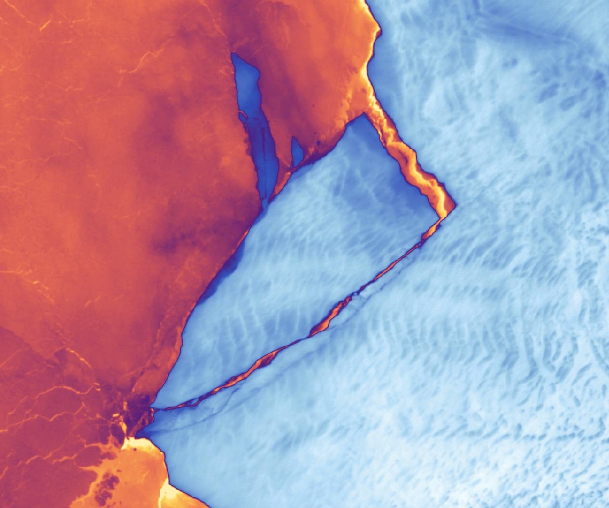 Iceberg the Size of Portland, Oregon Breaks Free in Spectacular Antarctic Display