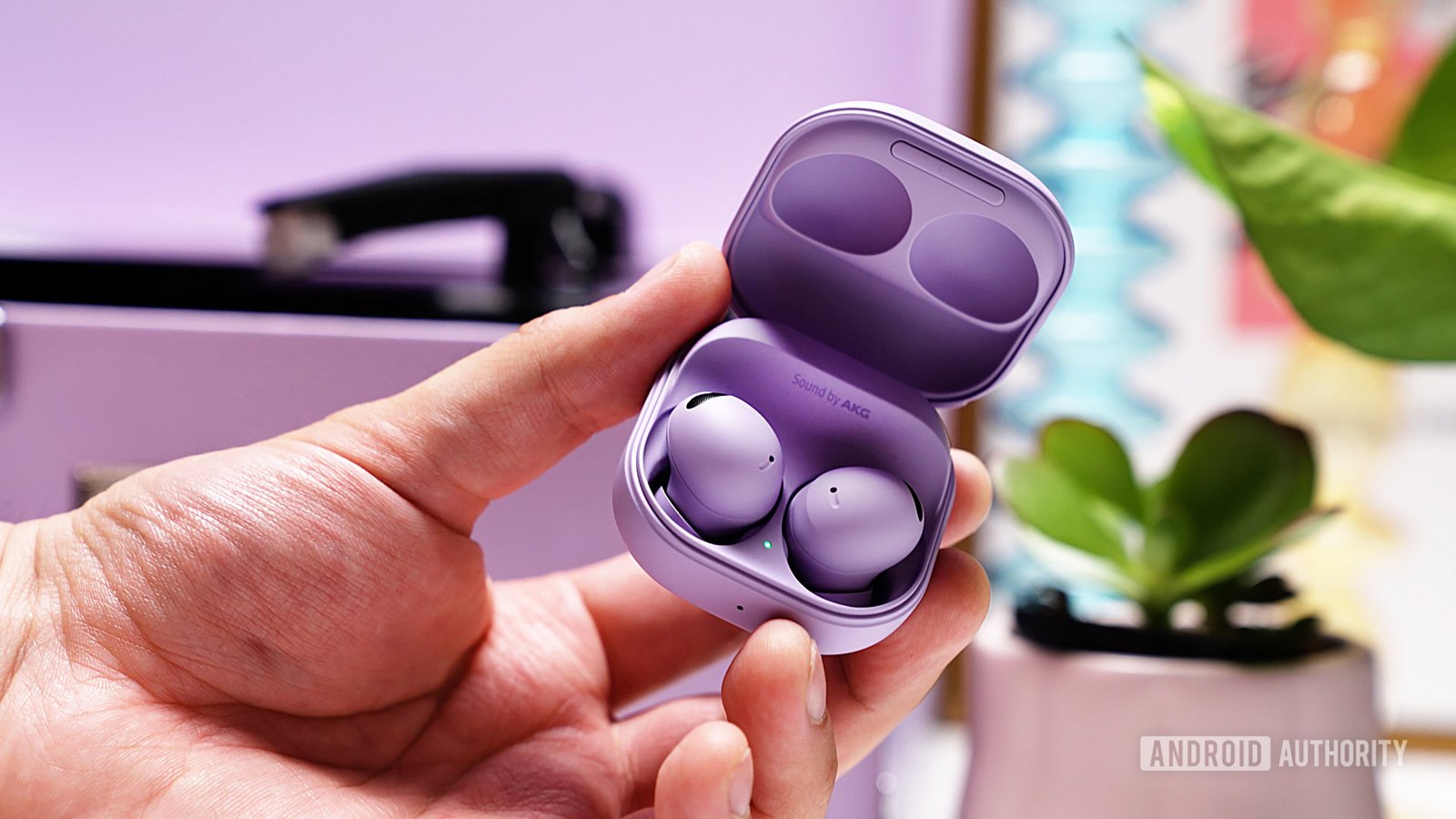 Latest Galaxy Buds 3 leak reveals a potentially divisive redesign