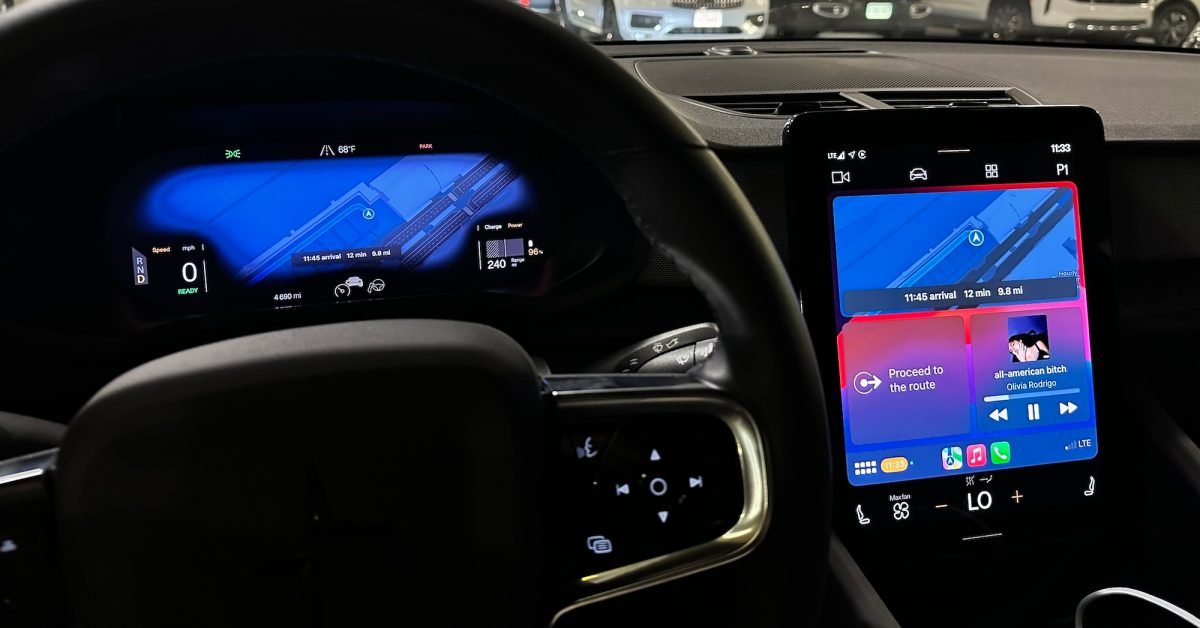 New survey reveals how many people consider CarPlay a must-have in a new car