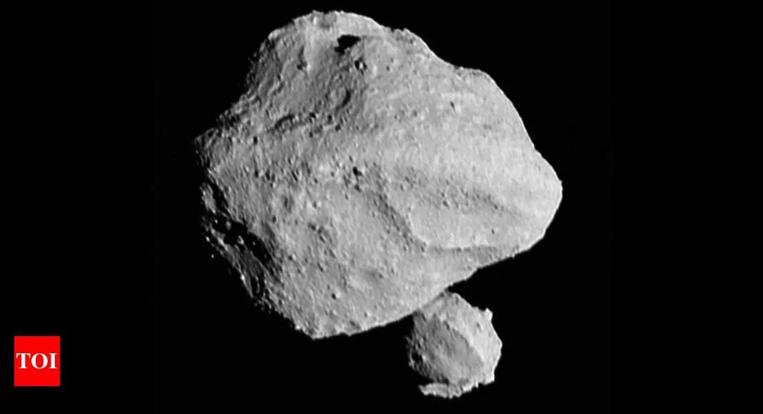 Plane-size asteroid, travelling at 16500 kmph, to have close call with Earth today? Alerts Nasa