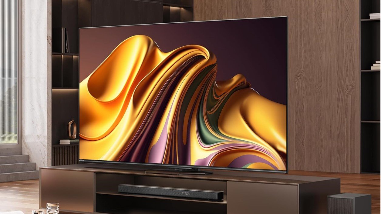 Save $800 on the 2024 Hisense 85-inch U8 Google Smart TV