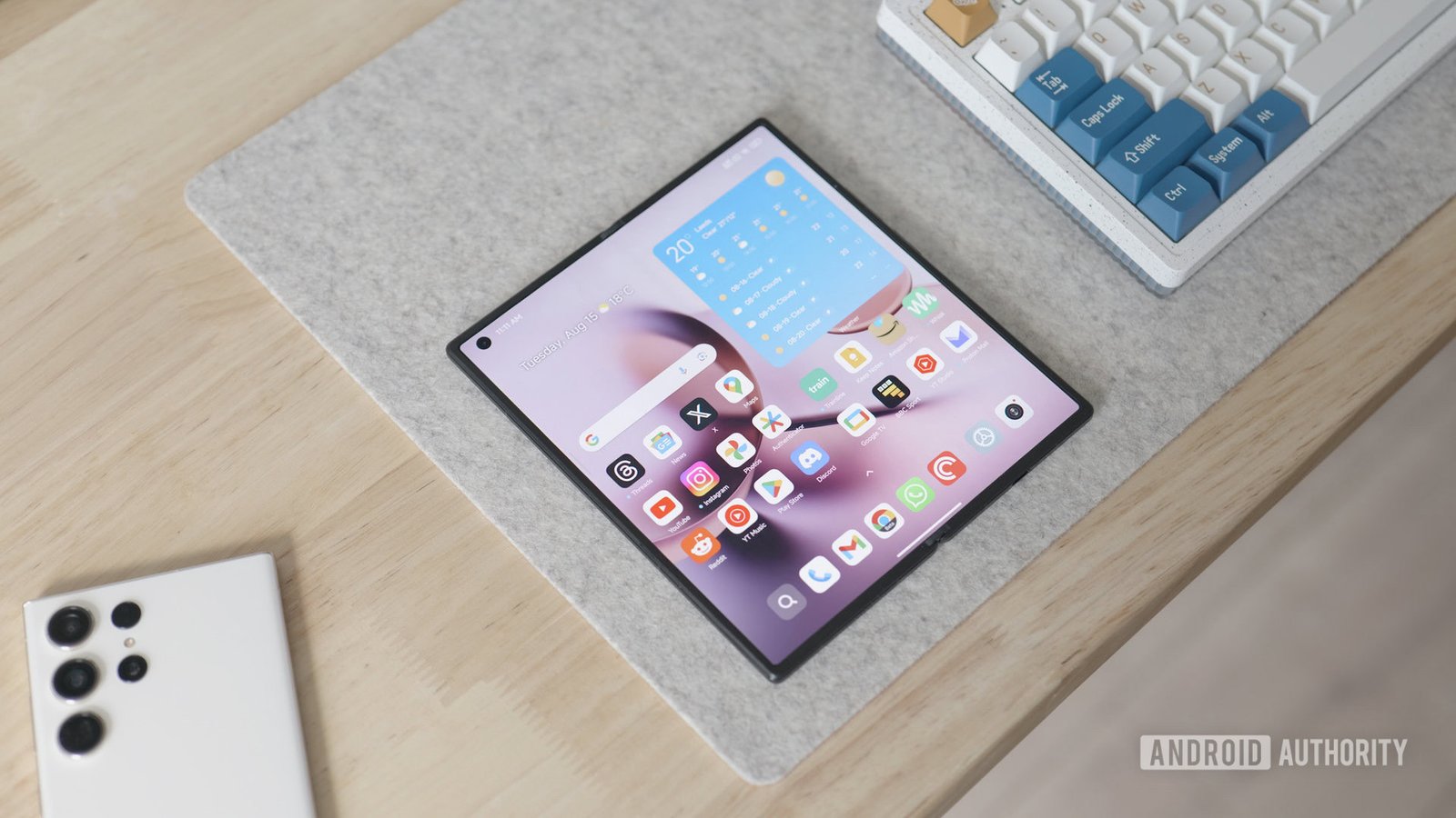 After HONOR, now Xiaomi is launching a new foldable that puts the Galaxy Fold 6 to shame