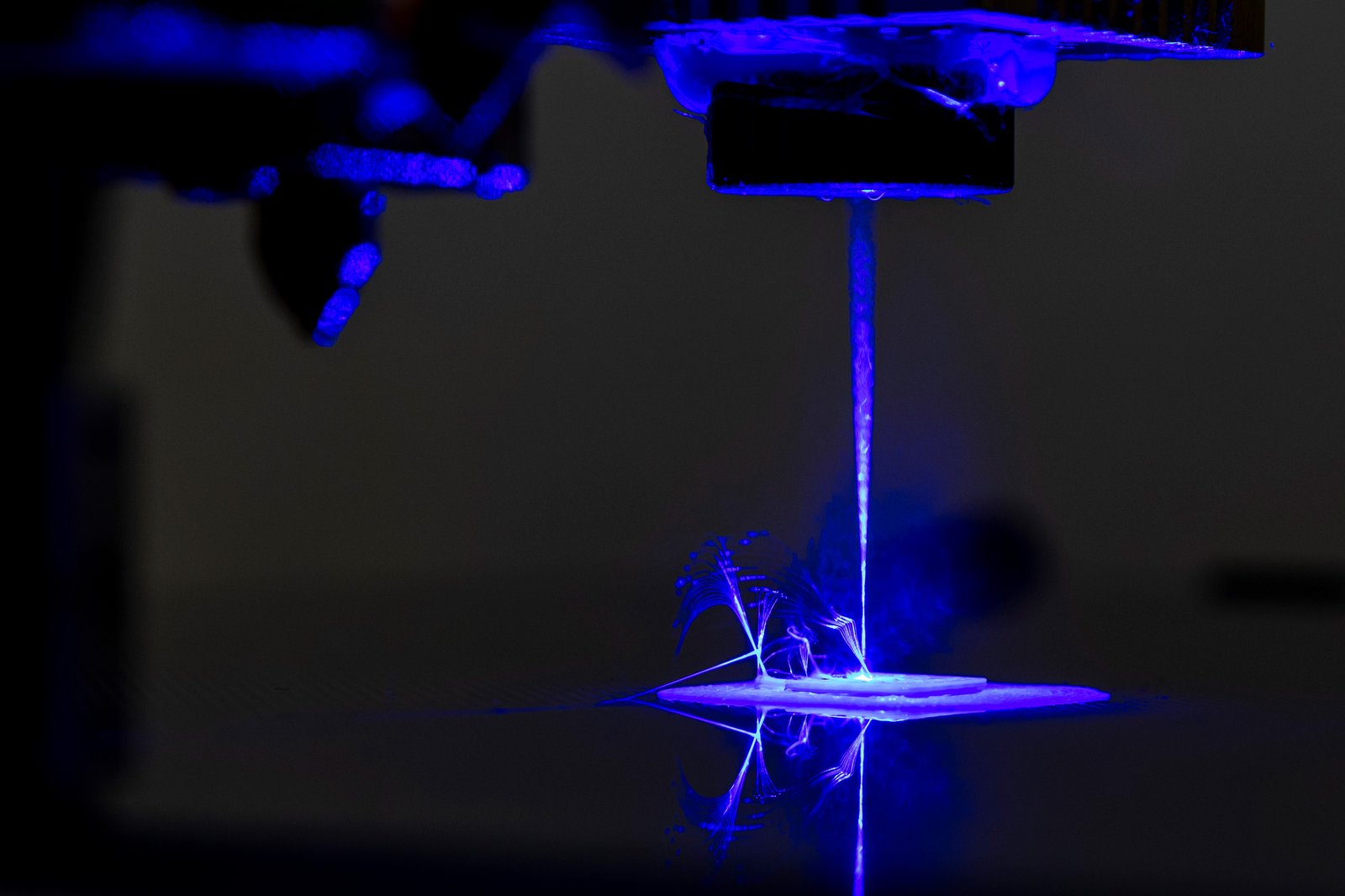 New Multi-Material “Laser” 3D Printer Can Create Complex Devices With Just a Single Machine