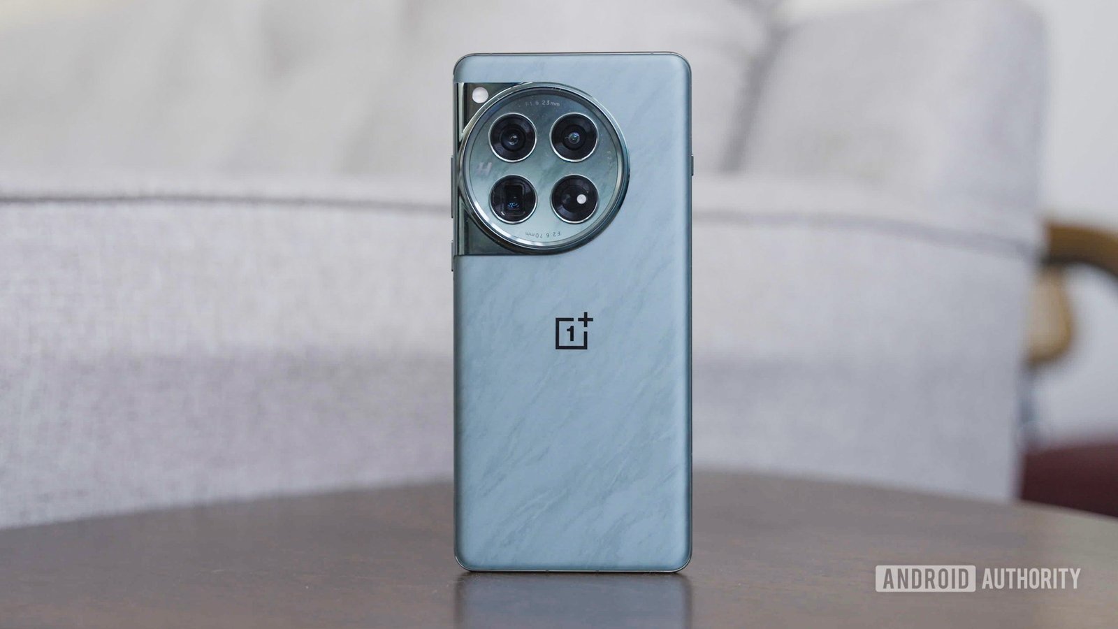 OnePlus could soon let users cap battery level at 80% to slow aging (APK teardown)