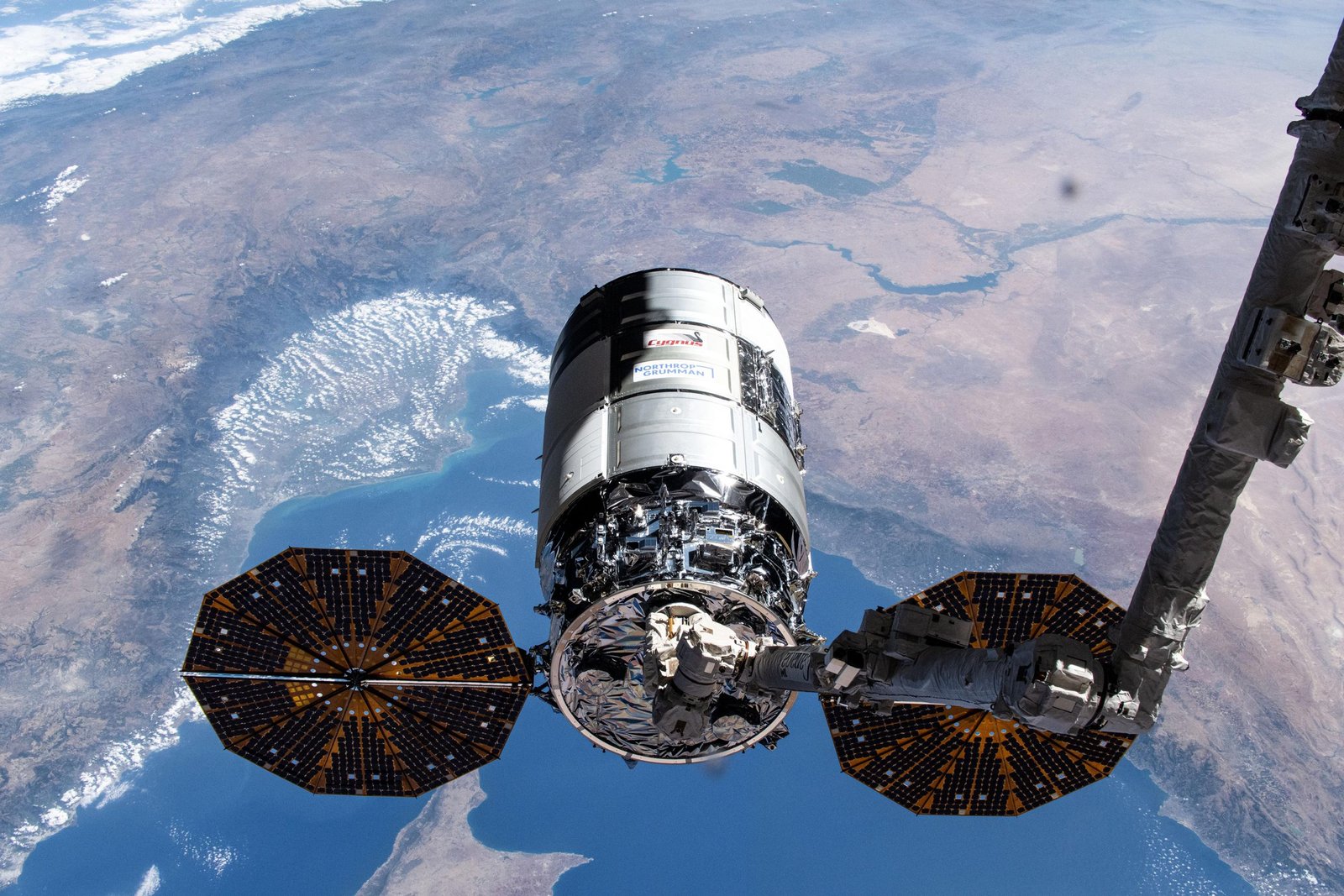 Cygnus Operations and Starliner Briefings on the ISS