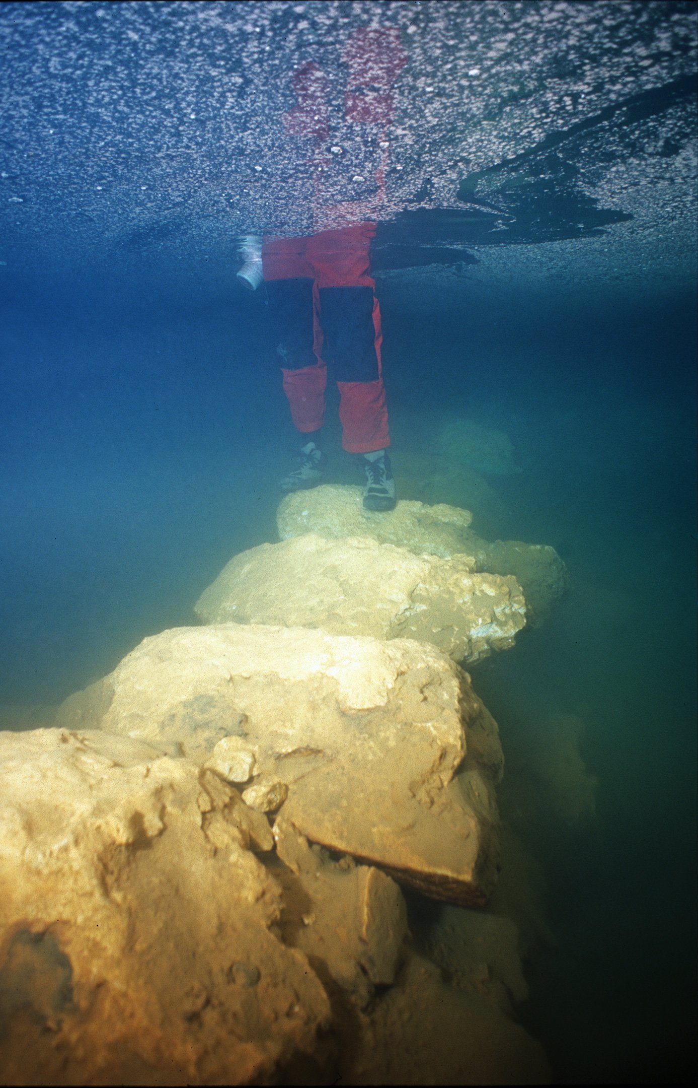 Secrets of the Sunken Bridge: Unveiling Early Human Settlements