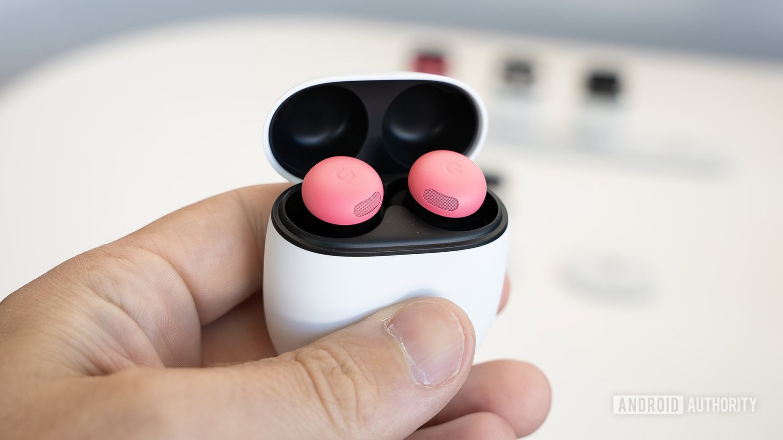 Google Pixel Buds Pro 2 and Apple MacBook Air M1 still on sale!