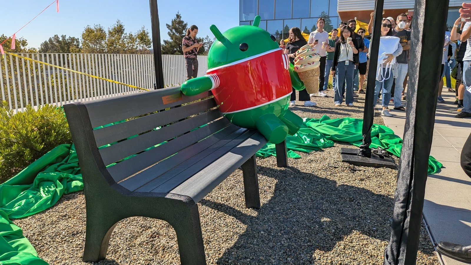 Google’s latest statue celebrates Android 15 with some Vanilla Ice Cream