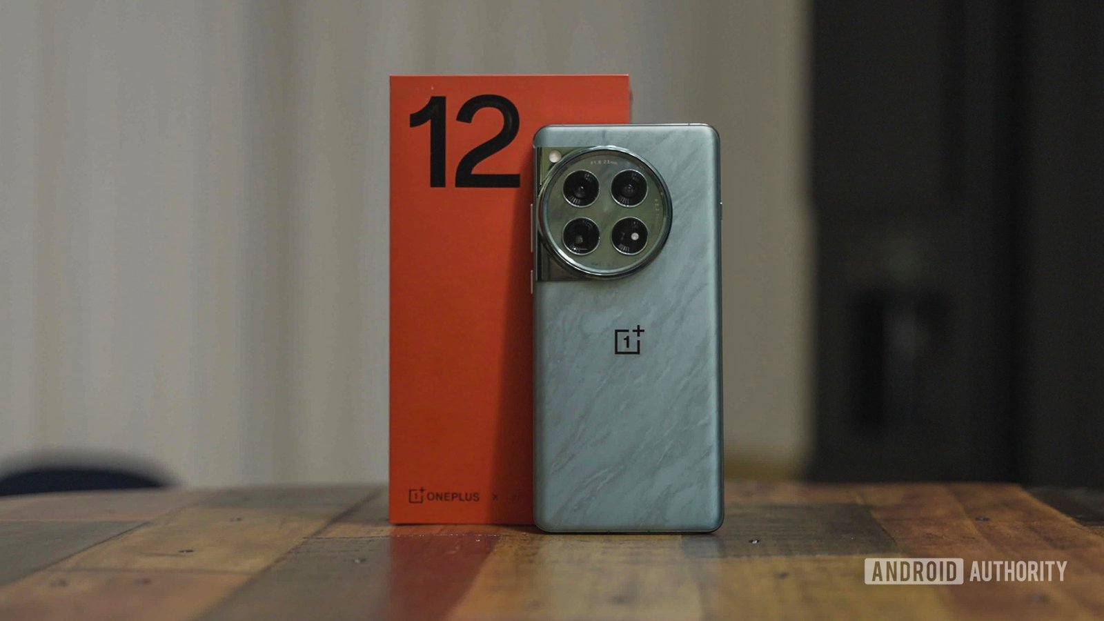 OnePlus 12 gets surprise early Oxygen OS 15 stable