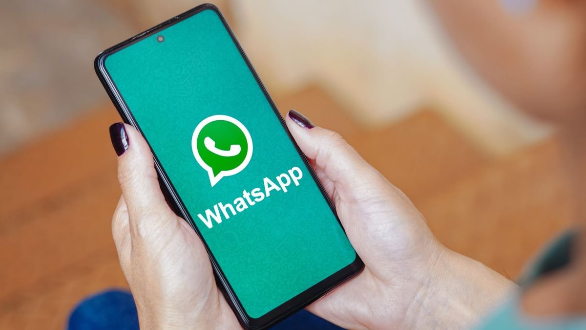 WhatsApp will soon make it easier to fact-check images